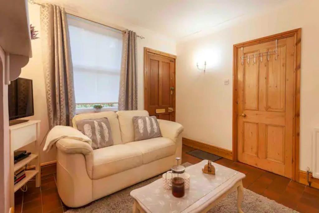 אשבורן Cosy Heather Cottage מראה חיצוני תמונה